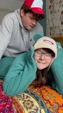 Poster: Alice Cotton Sox (Alicewinterhold) - B/G - OnlyFans