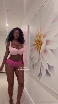 Poster: Dreka Cakez (DrekaDrains) - Solo - OnlyFans