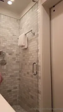 Poster: bigtittygothegg - Shower - OnlyFans