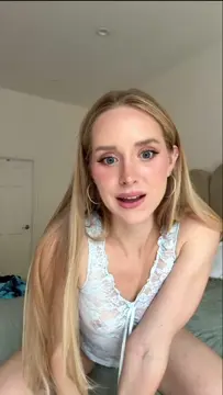 Poster: Caroline Zalog - Live - OnlyFans