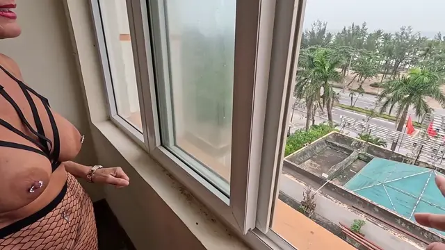 Poster: Rita Porcu @ritawild - Exploring the hotel naked